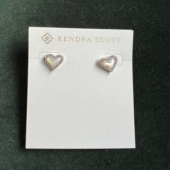 Kendra Scott Prototype Earrings - Picture 1 of 3